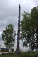 [Another totem pole by the musem]