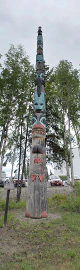 [Totem Pole by the museum (panorama)]