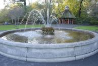 [Fountain at St. Steven's Green]