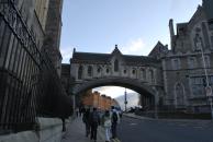 [Archway between Christ Church and Dublinia]