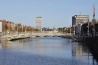 [Ha'Penny Bridge over the River Liffey]