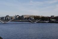 [Millenium bridge]