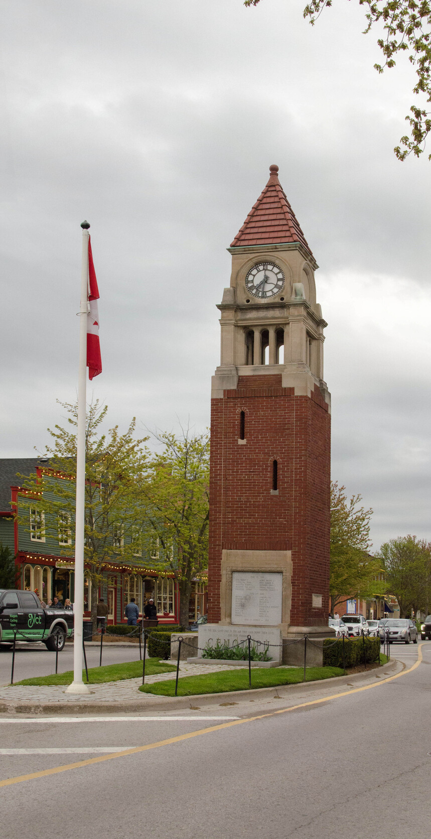 020-cenotaph_Panorama1-th.jpg