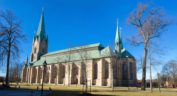 073-linkoping-cathedral-Panorama-1-th.jpg