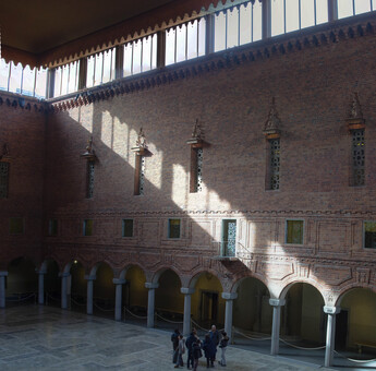 020-blue_hall_Panorama2-th.jpg