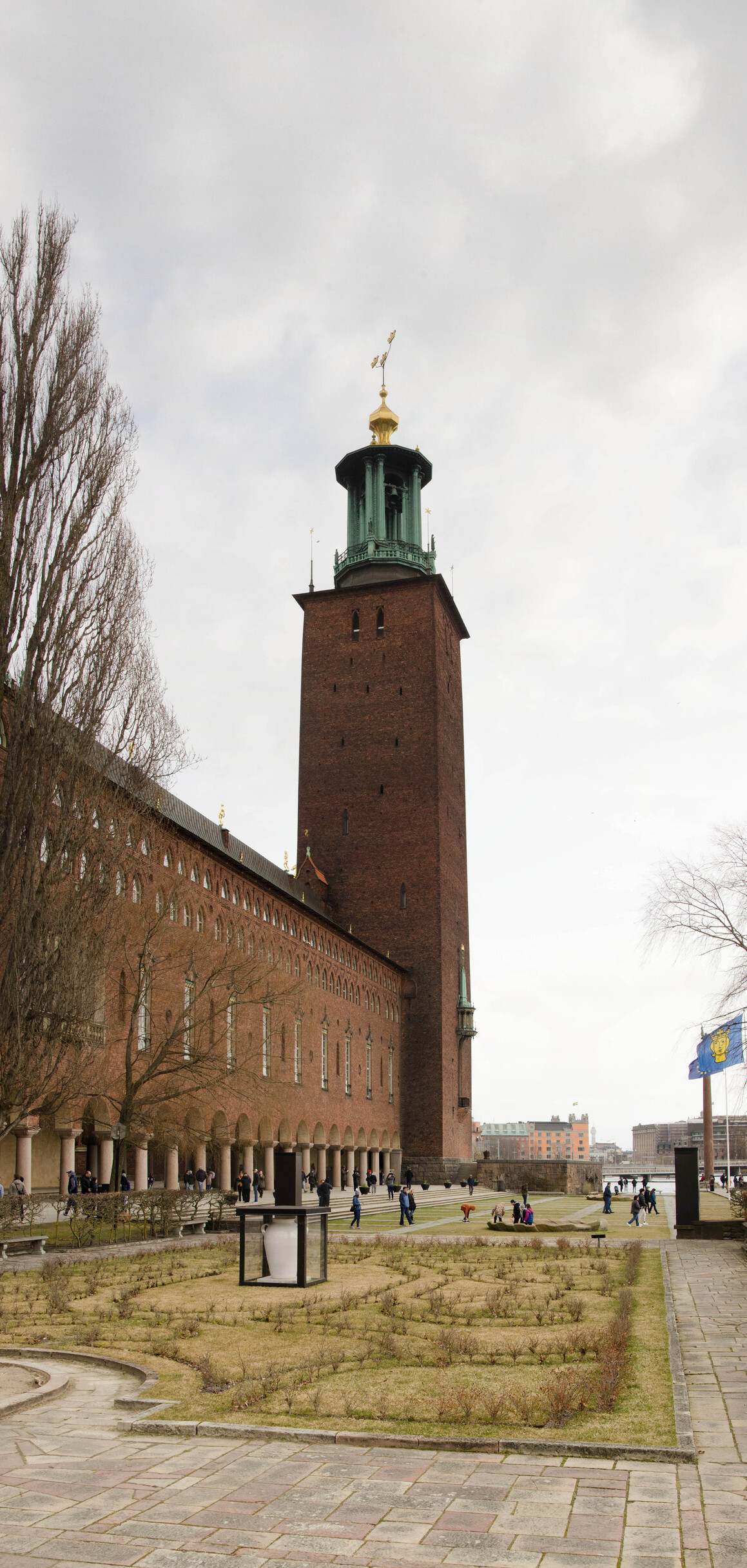 072-courtyard_Panorama9-th.jpg